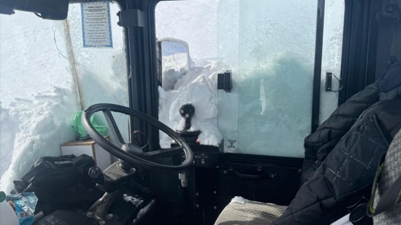 Van'da Karla Mücadele Çalışmalarında Çığ Düşmesi Olayı