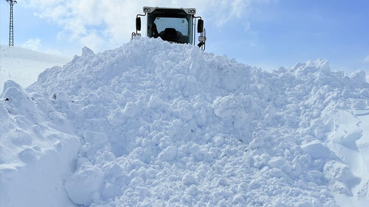 Van, Muş ve Bitlis'te Hava Koşulları Nedeniyle 34 Yerleşim Yeri Ulaşıma Kapandı