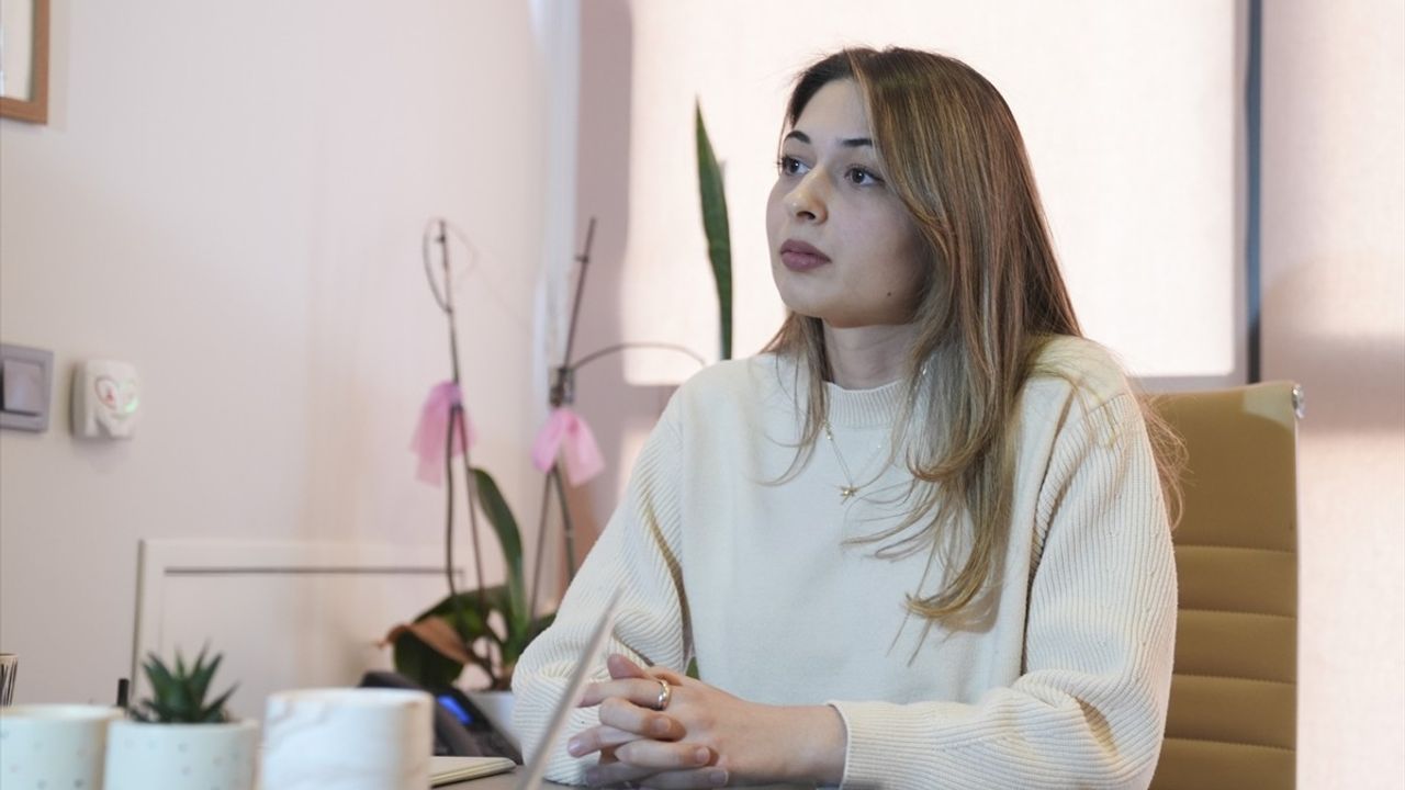 Yapay Zeka Sevgili Uygulamaları ve Riskleri: Duygusal Bağımlılık ve Veri Gizliliği