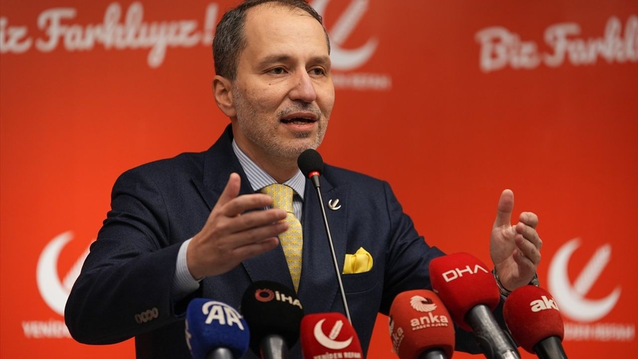 Yeniden Refah Partisi Genel Başkanı Erbakan, Ekonomi ve Ortadoğu Politikasını Değerlendirdi