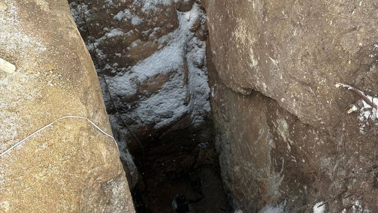 Yozgat'ta Kaçak Kazı Yapan 3 Şüpheli Suçüstü Yakalandı