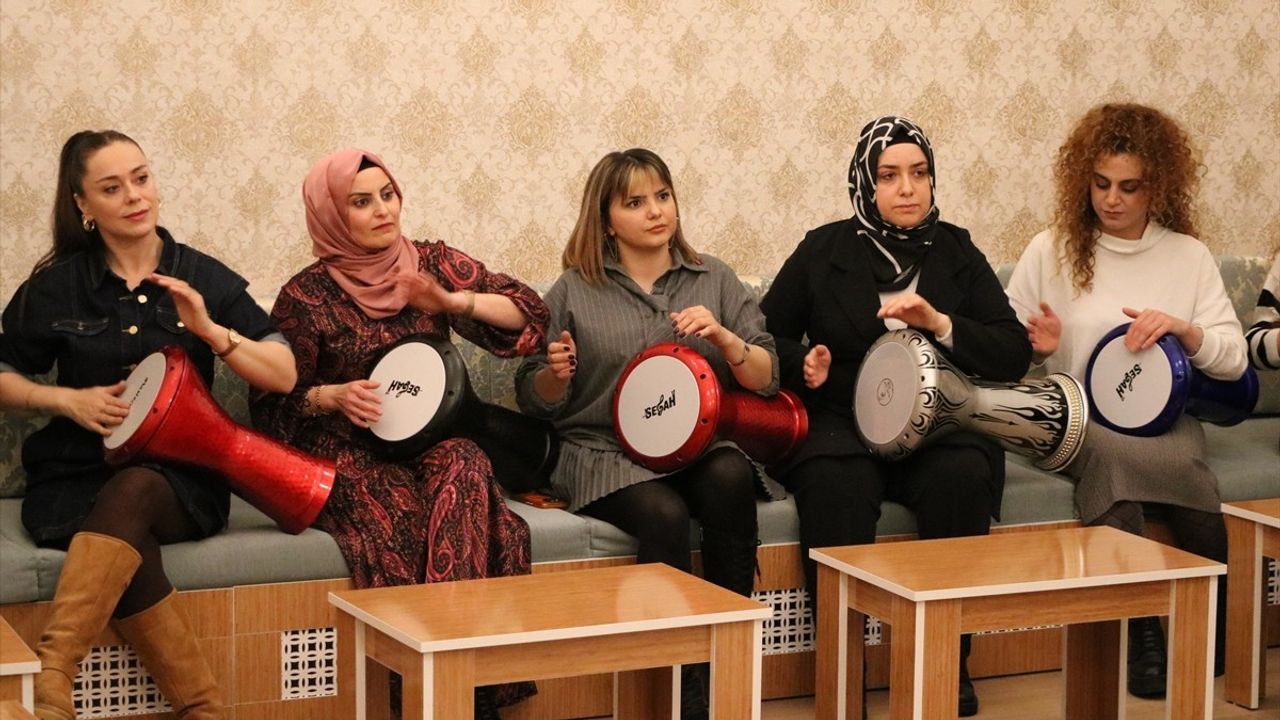 Yozgat'ta Kadınların Darbuka Ritim Grubu ile Sosyalleşmesi