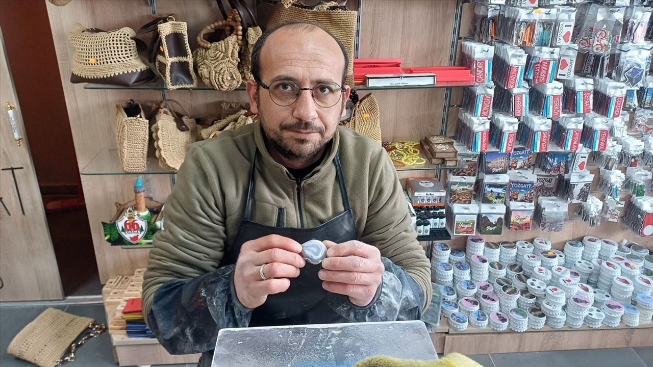 Yozgatlı Emin Sinan Pınarcı'nın Taş Tasarımıyla Yeni Bir Meslek Edindi