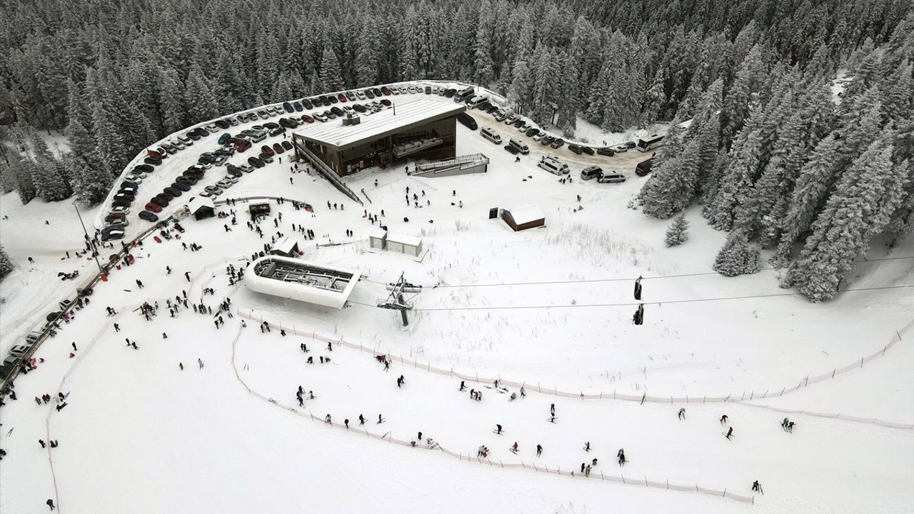 Yurduntepe Kayak Merkezi'nde Kış Sezonu Devam Ediyor