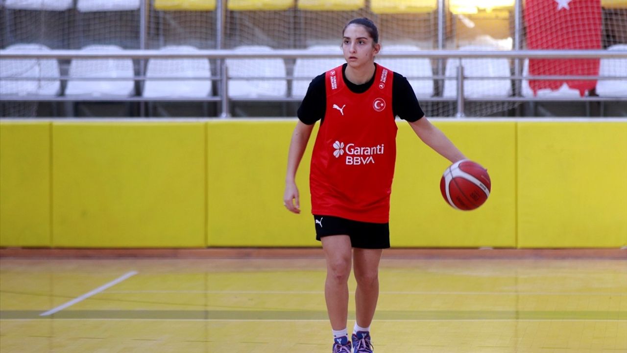 16 Yaş Altı Kızlar Basketbol Milli Takımı'nda Hedef A Ligi