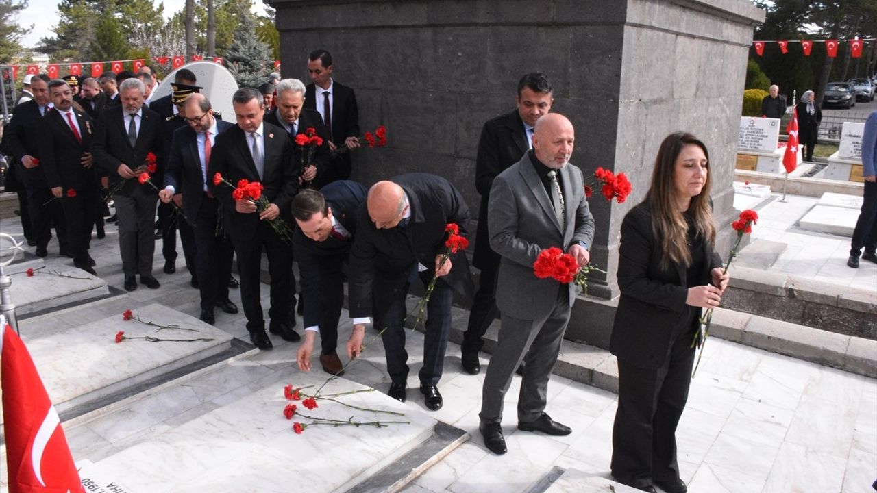 18 Mart Şehitleri Anma Günü ve Çanakkale Deniz Zaferi'nin 110. Yıl Dönümü Törenleri