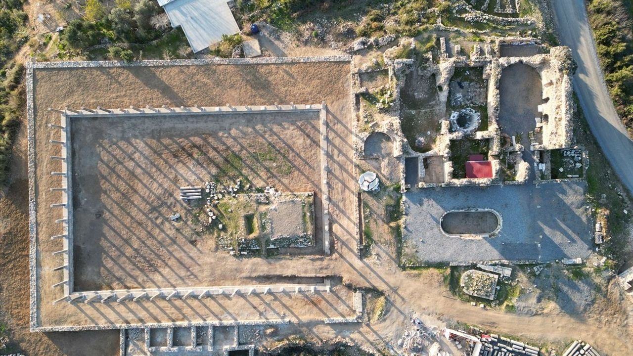 2. Uluslararası Türkiye Tekstil Bienali Antalya'da Başladı