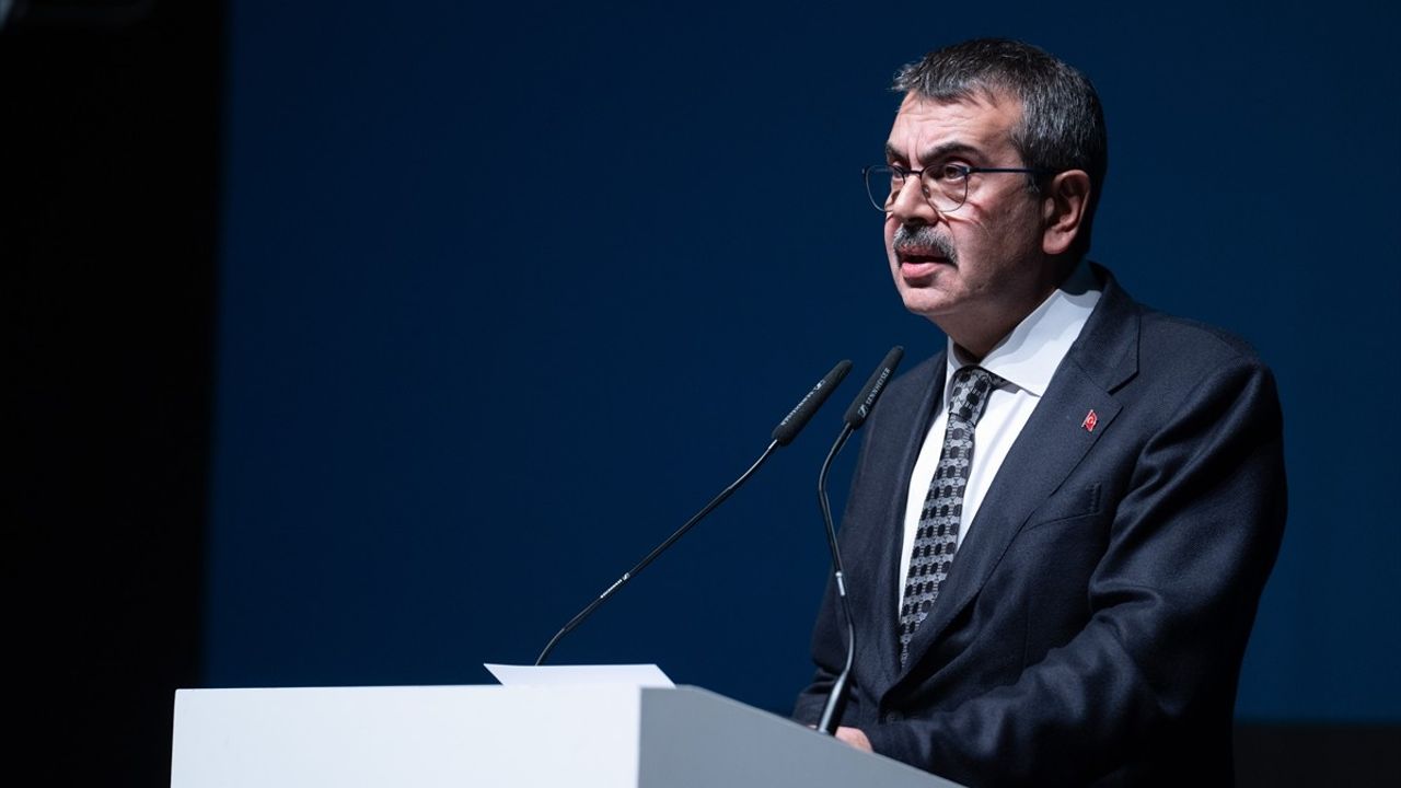 3. Uluslararası Alevilik ve Bektaşilik Çalışmaları Bilim Ödülleri Töreni Düzenlendi