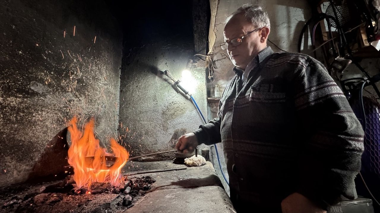 57 Yıldır Kalaycılığı Sürdüren Usta: Alim Amir Keçeci