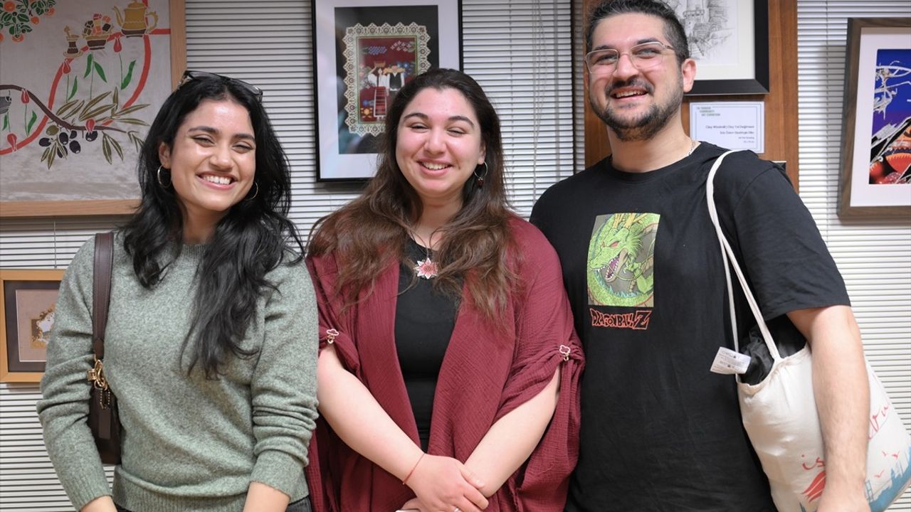 7. Türk Toplumu Sanat Sergisi Londra'da Açıldı