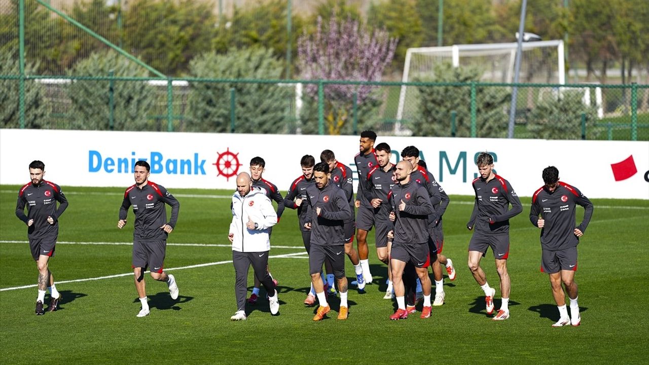 A Milli Takım, Macaristan Maçı İçin Hazırlıklarına Başladı