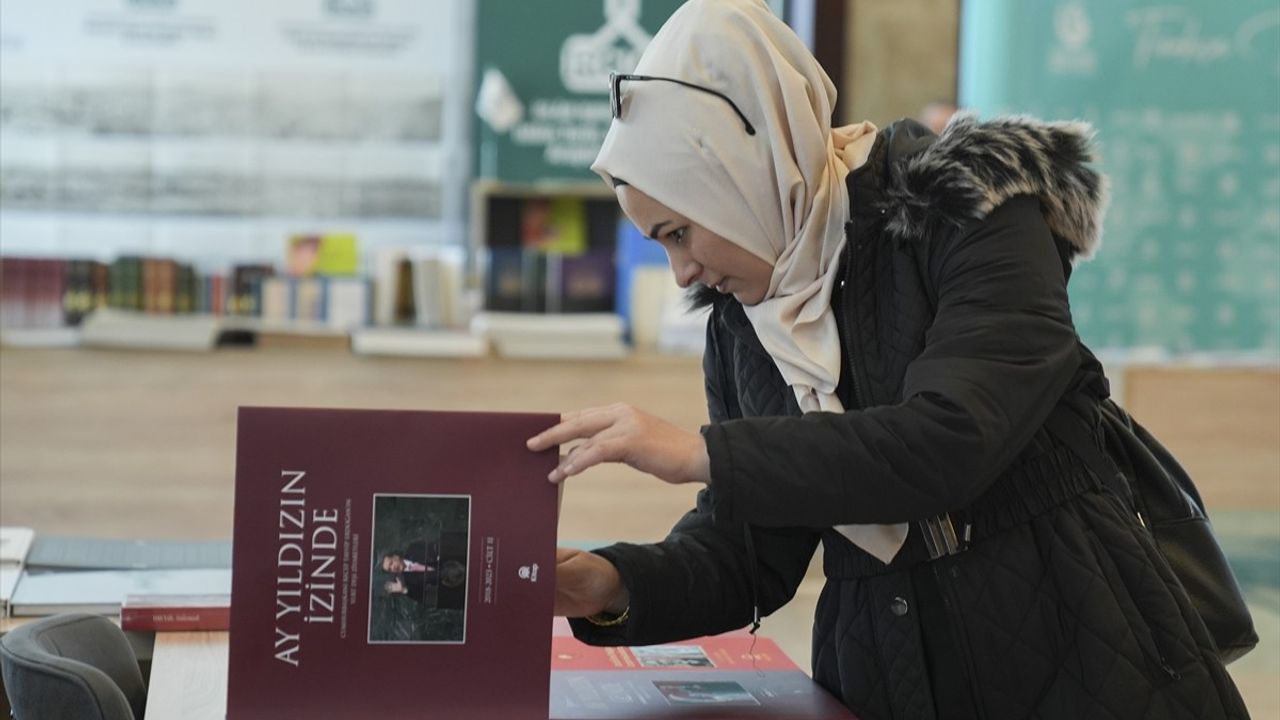 AA Kitap 'Külliye'de Ramazan' Etkinliklerinde Ziyaretçileri Ağırlıyor