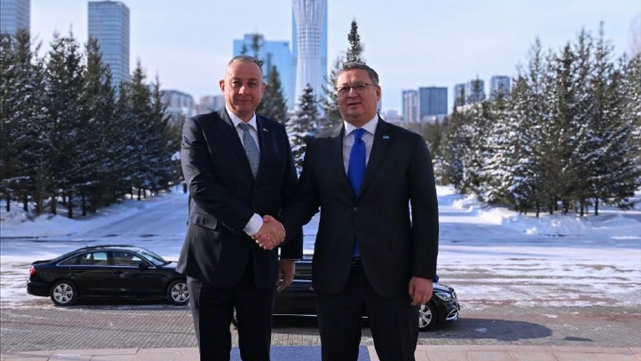 AB ile Kazakistan Arasında 3 Milyon Avroluk Kritik Hamdede Sözleşmesi İmzalandı