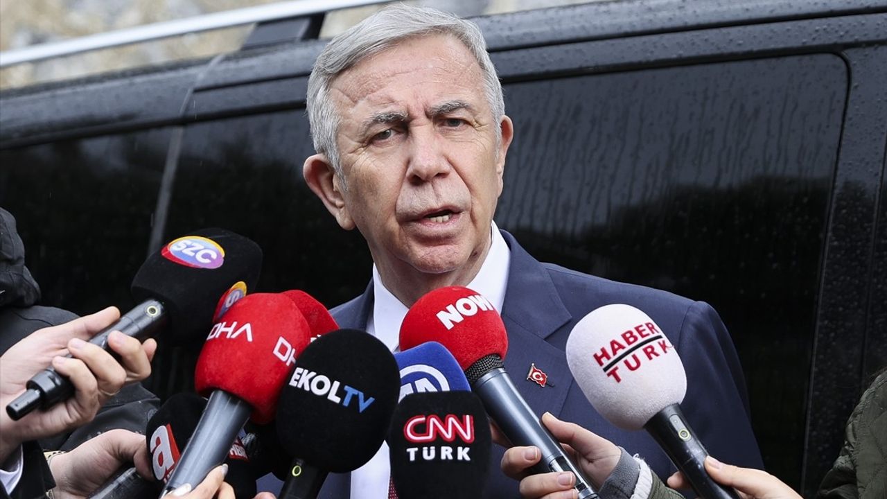 ABB Başkanı Yavaş, Gözaltına Alınan İBB Başkanı İmamoğlu'nu Ziyaret Etti