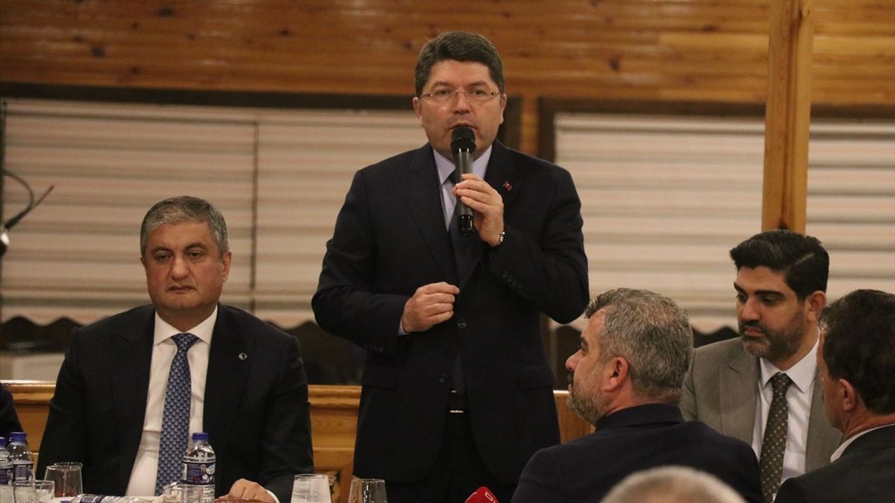 Adalet Bakanı Tunç, Karabük'te İftar Programına Katıldı: Birlik ve Beraberlik Vurgusu