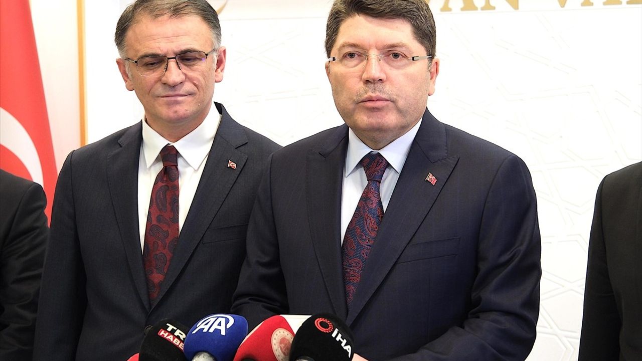 Adalet Bakanı Yılmaz Tunç, Van'da Terörsüz Türkiye Vurgusu Yaptı