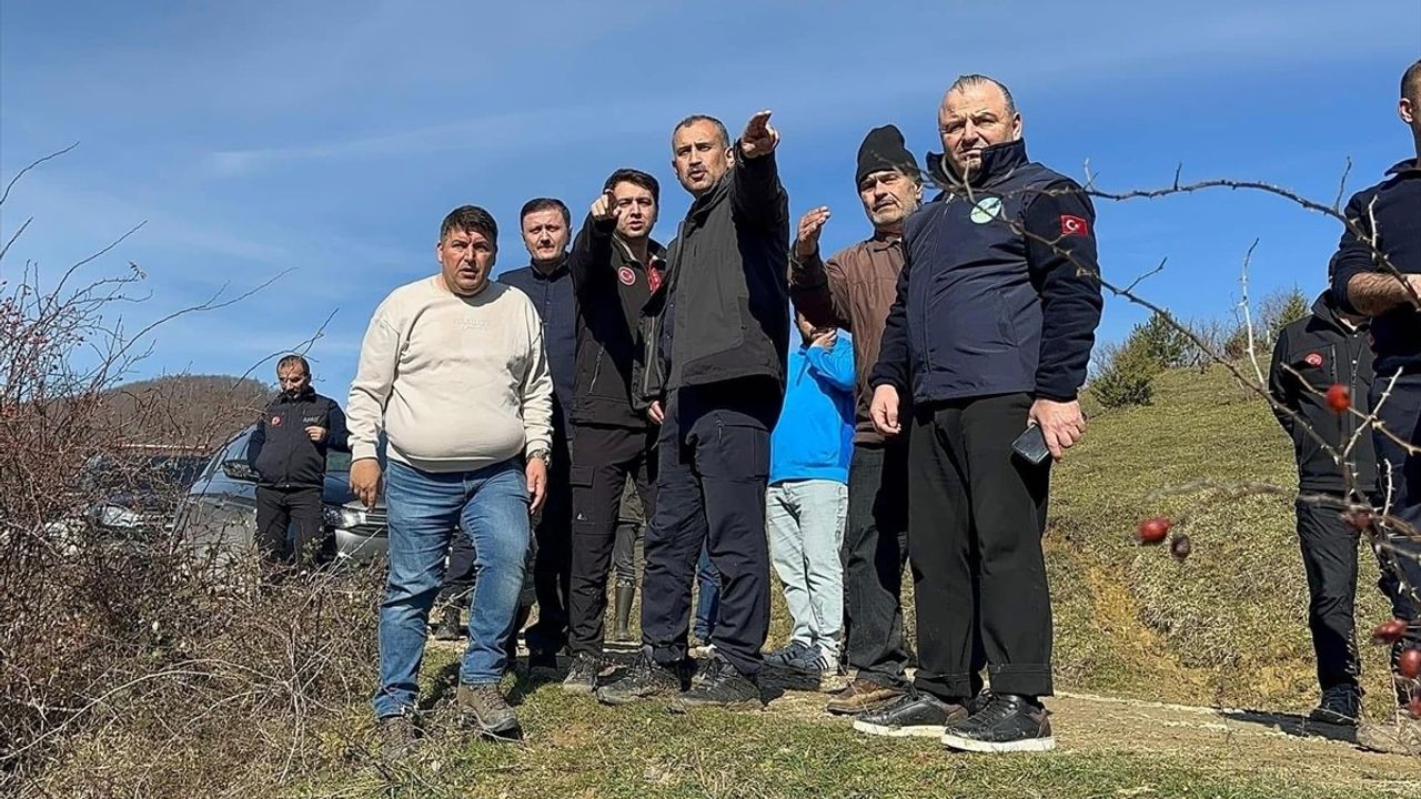 AFAD Başkan Yardımcısı Önder Bozkurt, Sinop'taki Heyelan Bölgesini İnceledi