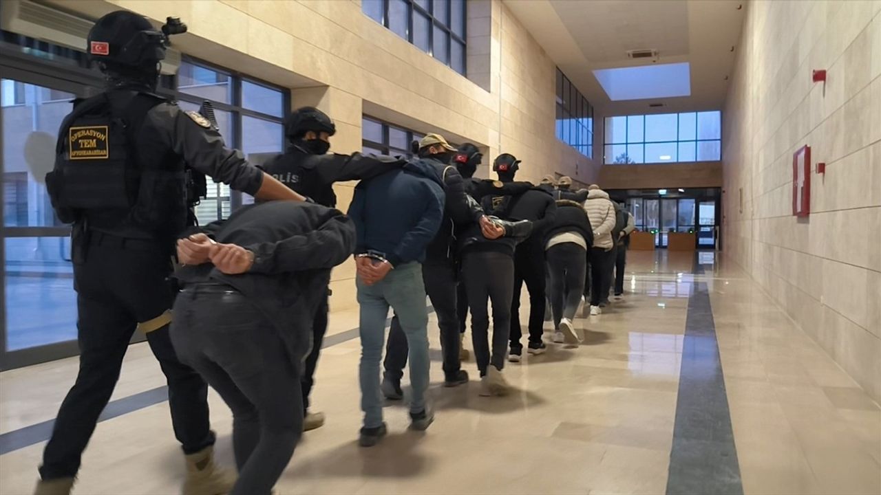 Afyonkarahisar'da DEAŞ Operasyonunda 9 Şüpheli Gözaltına Alındı