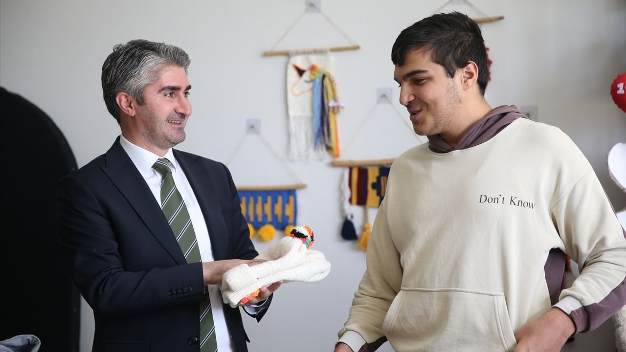 Aile ve Sosyal Hizmetler Bakan Yardımcısı Tarıkdaroğlu, Bursa'da Ziyaretler Gerçekleştirdi