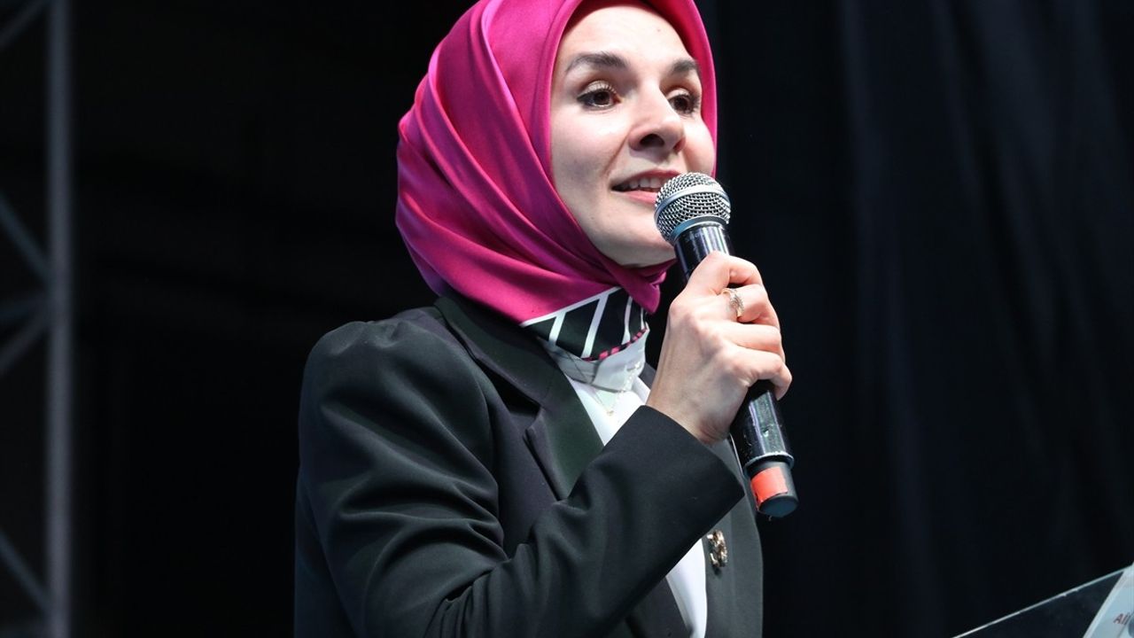 Aile ve Sosyal Hizmetler Bakanı Göktaş, Hatay'da Kadınlar Günü'ne Dikkat Çekti