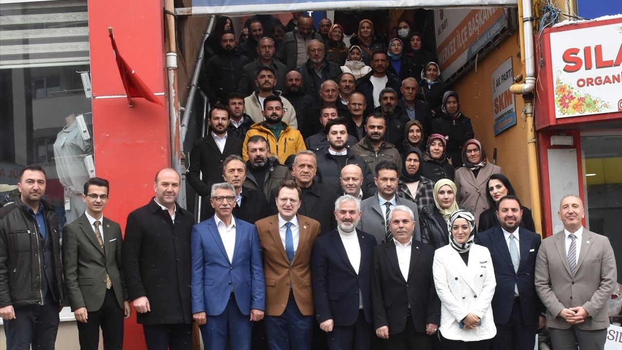 AK Parti Genel Başkan Yardımcısı Yerebakan Gümüşhane'de Konuştu: '22 Yıldır Süren Işık Türkiye'nin Her Yerine Ulaştı'