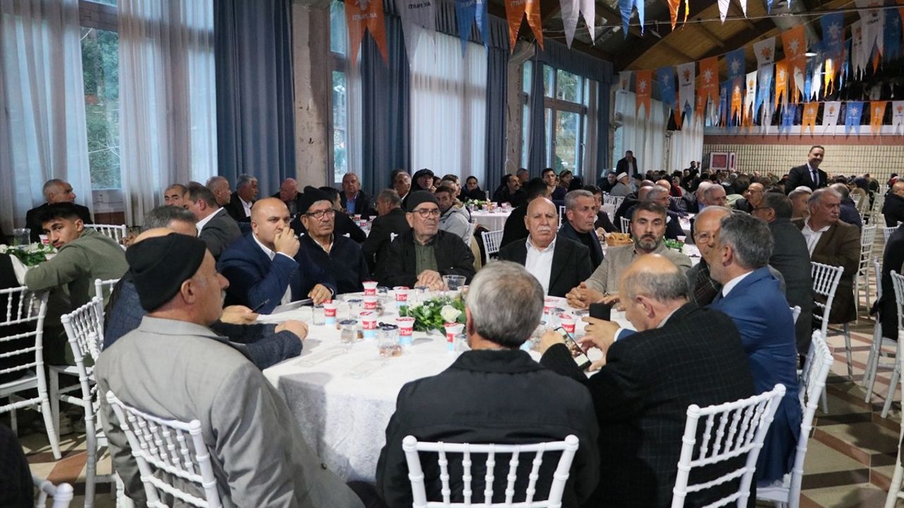 AK Parti Genel Sekreteri İnan, İzmir'de iftar programında konuştu