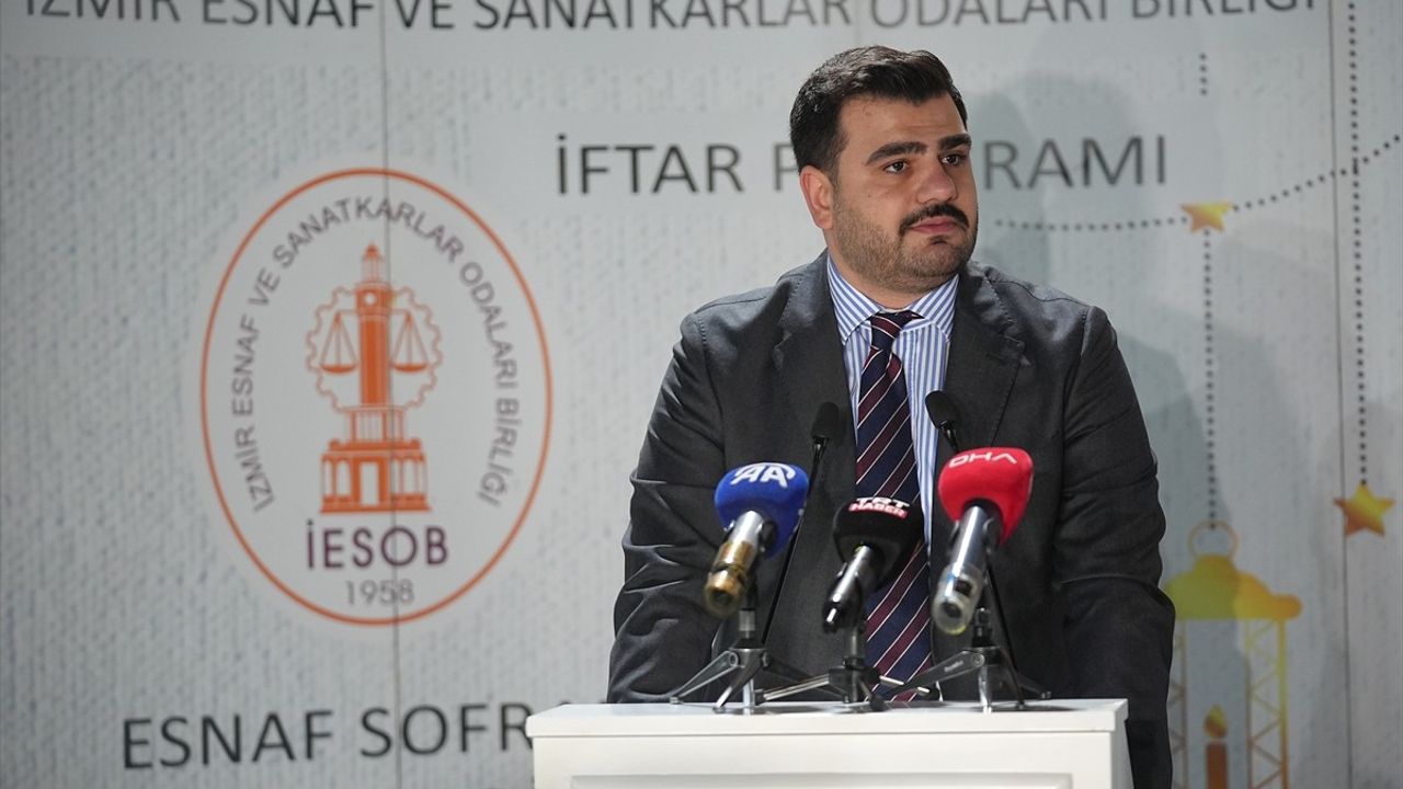 AK Parti Genel Sekreteri İnan, İzmir'deki İftar Konuşmasında Esnafın Sorunlarına Dikkat Çekti