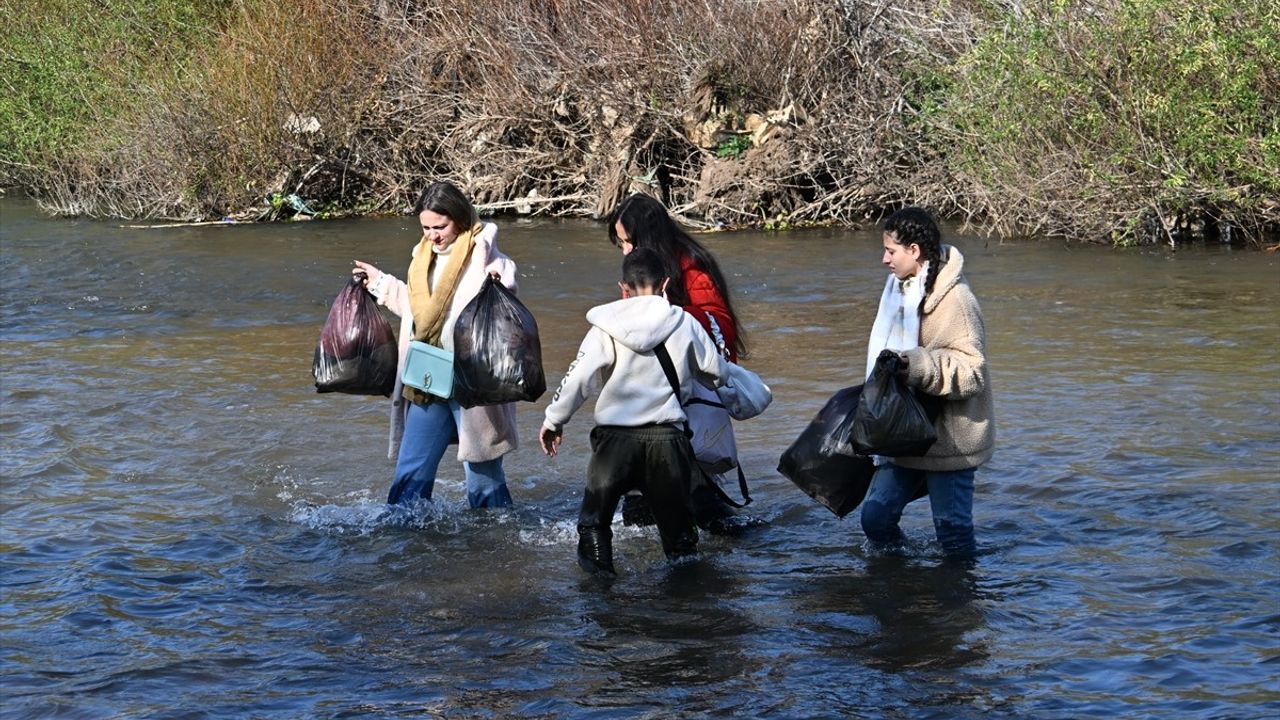 Akkar Valisi Lebki, Suriye Olayları Nedeniyle 1476 Ailenin Lübnan'a Sığındığını Duyurdu