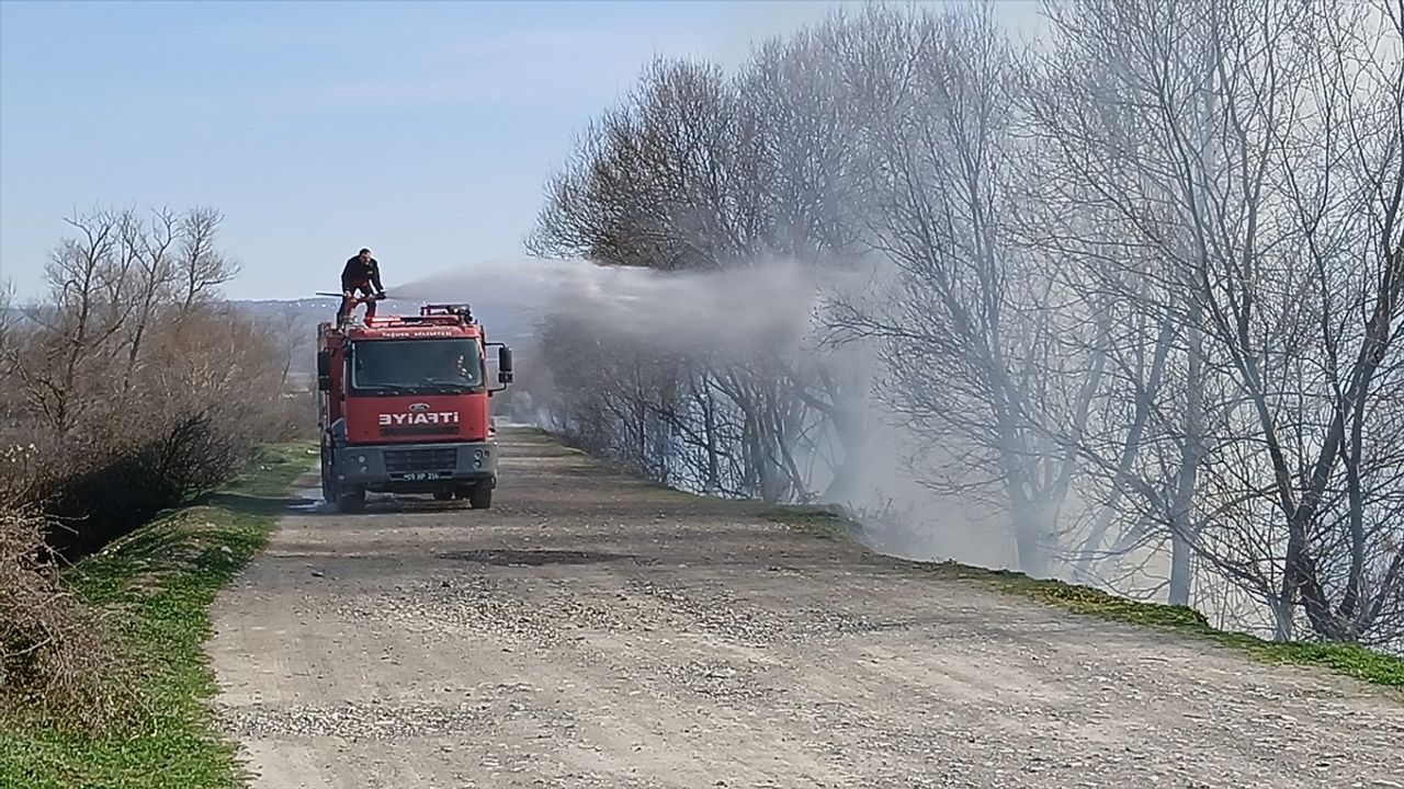 Amasya'nın Taşova İlçesinde Yangın Kontrol Altına Alındı