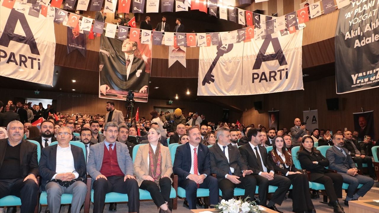 Anahtar Parti Genel Başkanı Ağıralioğlu Yozgat'ta Konuştu