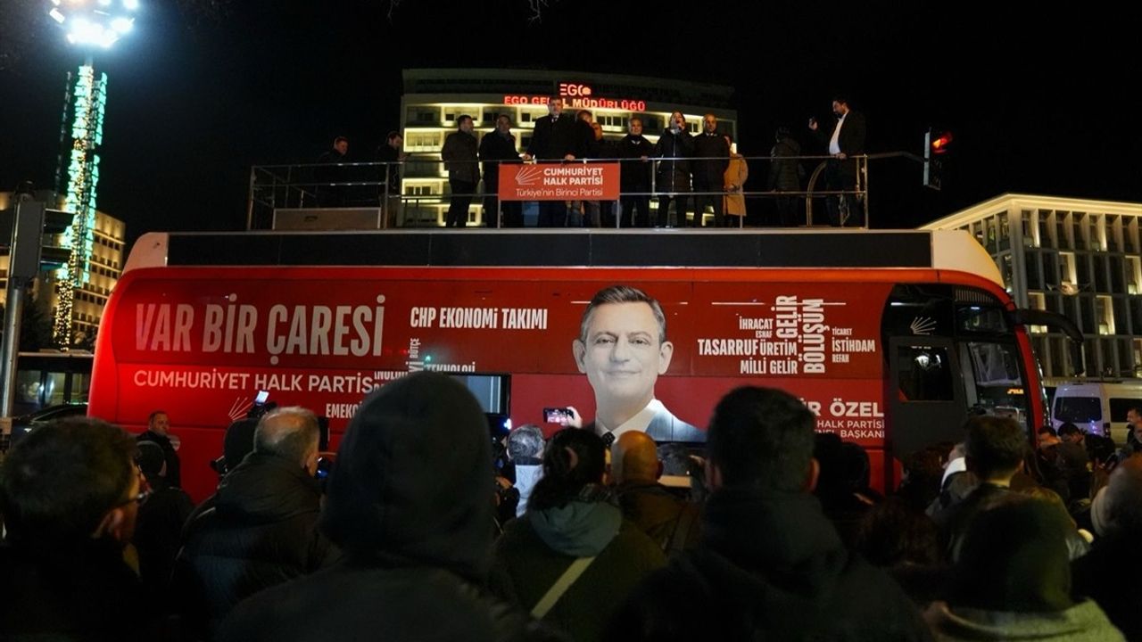Ankara'da İzinsiz Gösteride 1 Polis Yaralandı