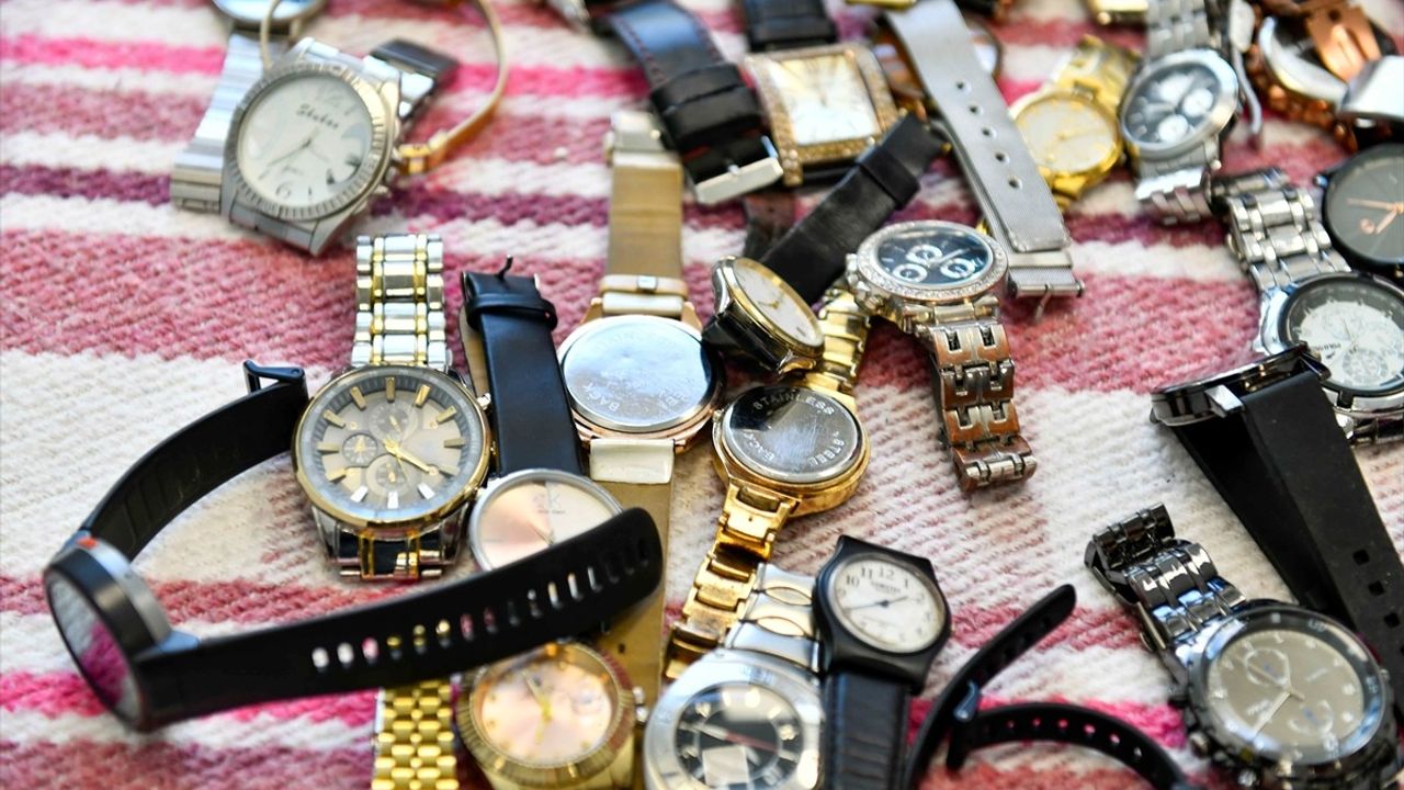 Ankara'da Toplu Taşıma Araçlarında Unutulan Eşyalar: 1932 Farklı Ürün