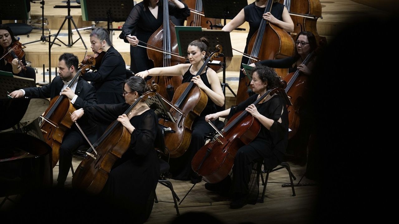 Ankara Üniversitesi İletişim Fakültesi 60. Yılını CSO Konseriyle Kutladı