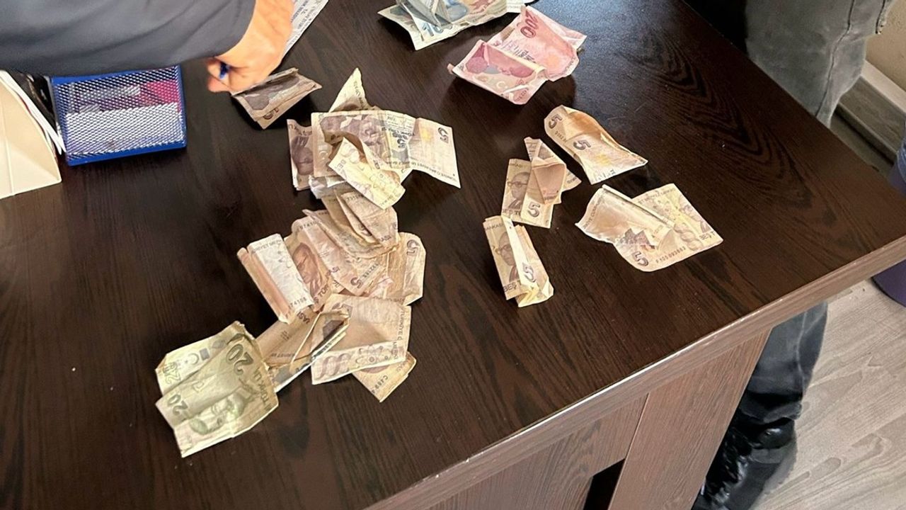 Antalya'da Dilenci Operasyonu: 17 Kişi Yakalandı, 19 Bin Lira Ele Geçirildi