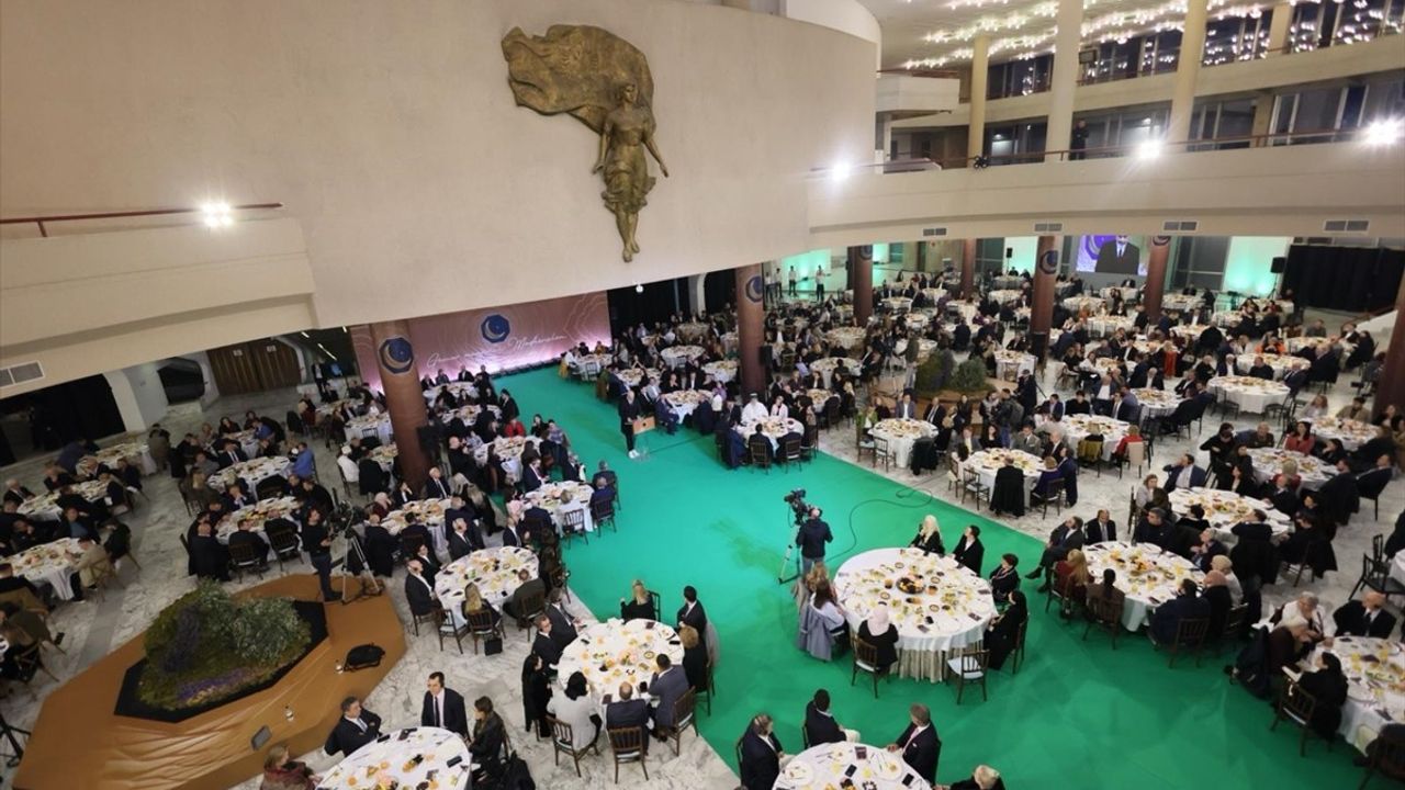 Arnavutluk Başbakanı Edi Rama: Avrupa'nın Türkiye ve Orta Doğu Müttefiklerine İhtiyacı Var