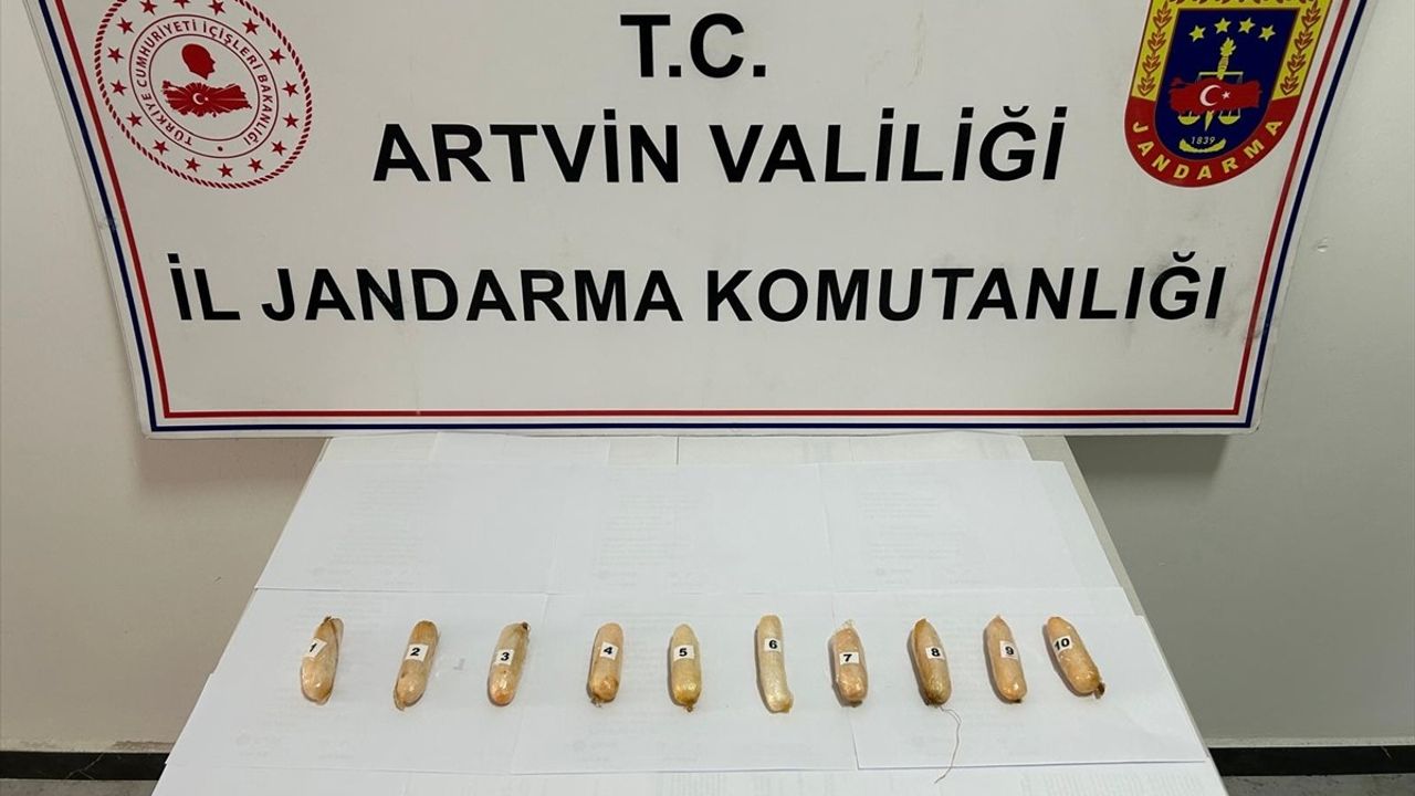 Artvin'de Bağırsaklarında Uyuşturucu Bulunan İranlı Şüpheli Gözaltına Alındı
