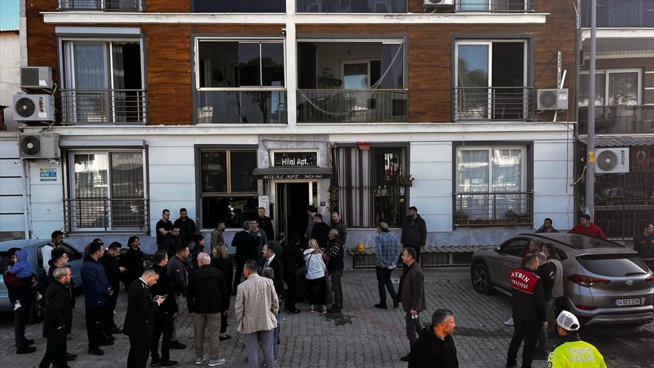 Aydın'da İtfaiye Erinin Evinde Yangın: Eşi ve İki Çocuğu Hayatını Kaybetti