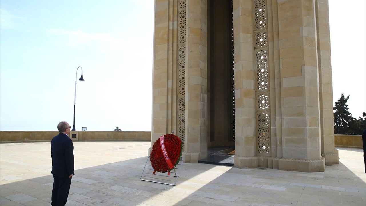 Azerbaycan'da Çanakkale Deniz Zaferi'nin 110. Yıl Dönümü Töreni Düzenlendi