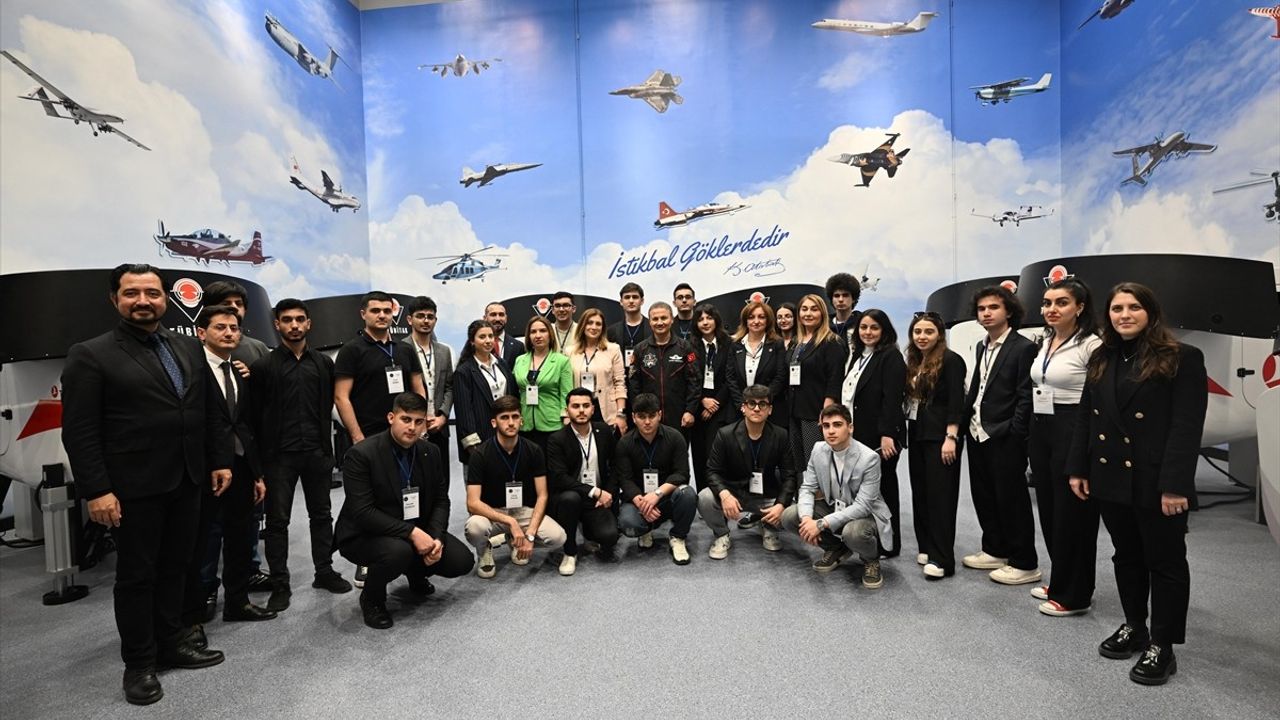 Azerbaycanlı Gençler Bursa'da Startech Eğitim Programına Katıldı