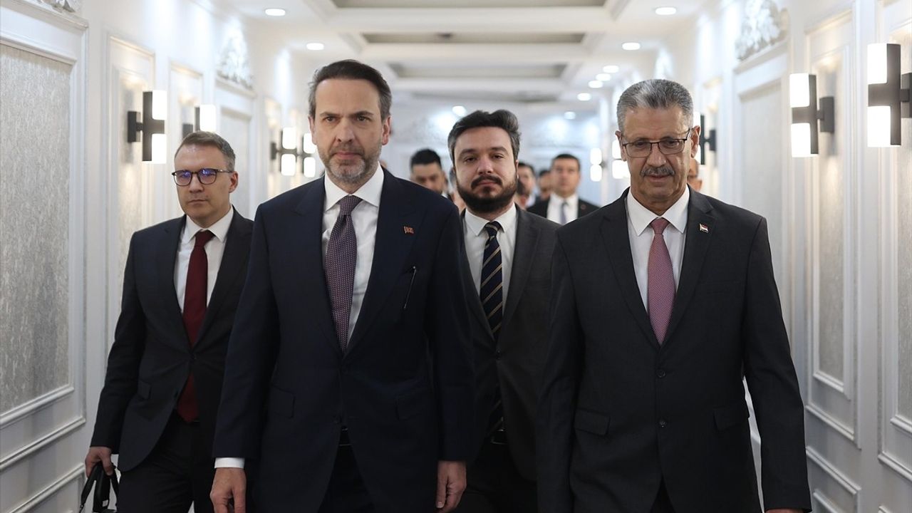 Bakan Alparslan Bayraktar Irak'ta Enerji İş Birliği Temasları Gerçekleştirdi