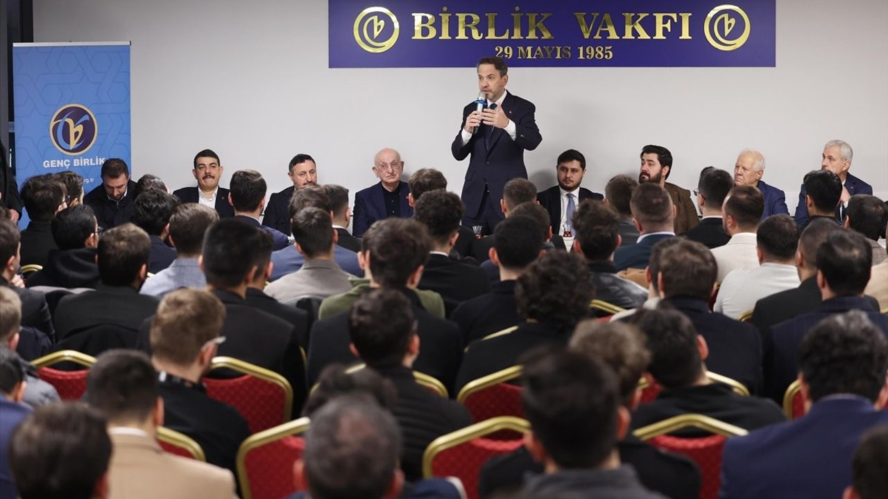 Bakan Alparslan Bayraktar, Sakarya Gaz Sahası ile 2028'de Üretimi 5 Katına Çıkarmayı Hedefliyor