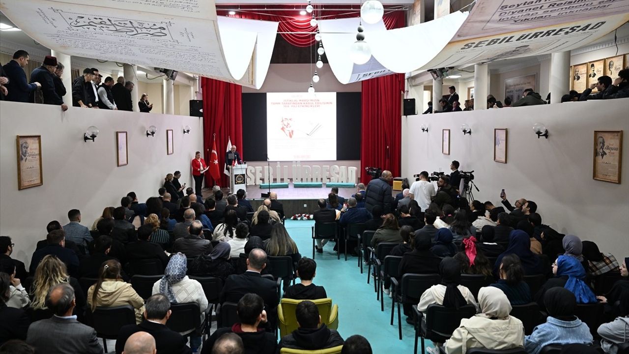 Bakan Ersoy İstiklal Marşı'nın 104. Yılı Etkinliğinde Konuştu