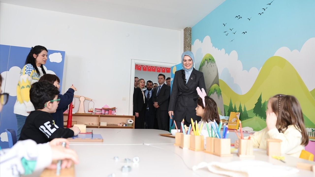 Bakan Göktaş, Özel Eğitim Öğrencileriyle Buluştu