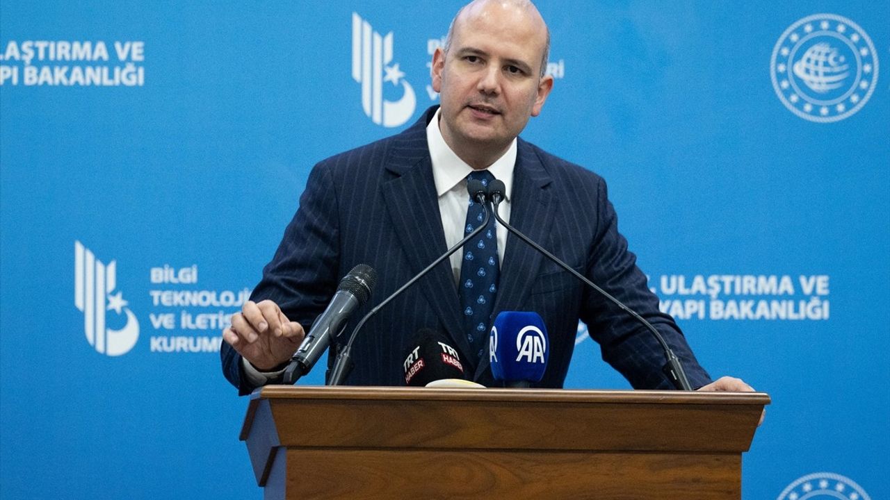 Bakan Uraloğlu, Gençlerle İftar Programında Geleceğin Hedeflerini Paylaştı
