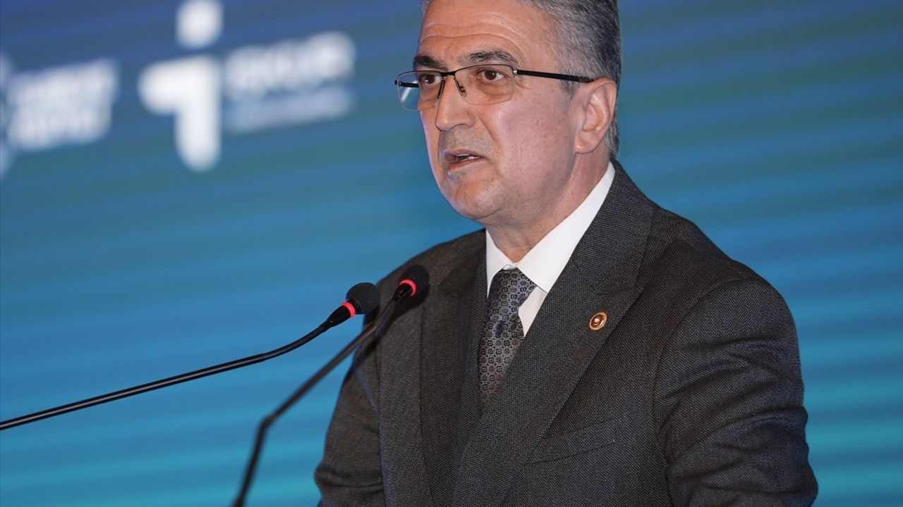 Bakan Vedat Işıkhan Erzurum'da kadın istihdamına yönelik önemli açıklamalarda bulundu