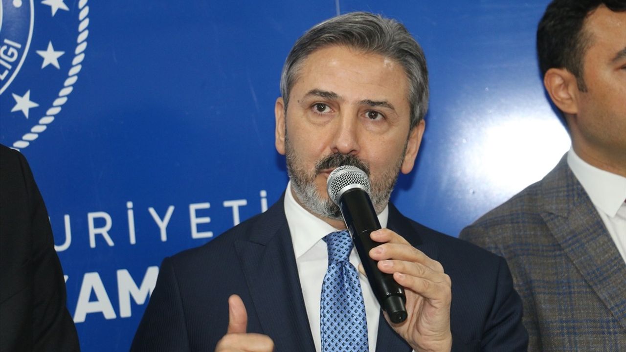 Bakan Yardımcısı Ahmet Aydın, Kahta'da Bayramlaşma Töreninde Birlik Vurgusu Yaptı