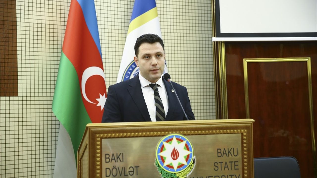 Bakü'de İstiklal Marşı'nın 104. Yıl Dönümü Etkinliği Gerçekleştirildi