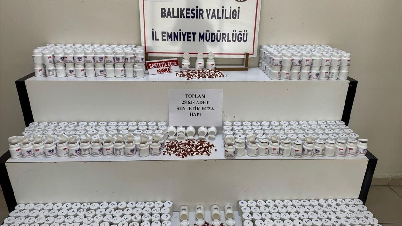 Balıkesir'de 28 Bin Sentetik Ecza Hap Ele Geçirildi, İki Kişi Tutuklandı
