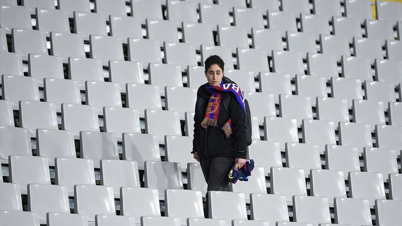 Barcelona'nın Kulüp Doktoru Carles Minarro Garcia'nın Vefatı Üzerine Osasuna Maçı Ertelendi