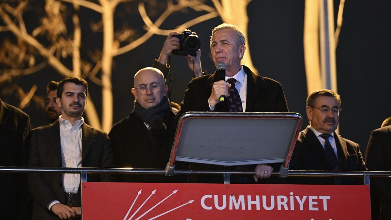 Başkentte İzinsiz Gösteriye Müdahale: 3 Polis Yaralandı